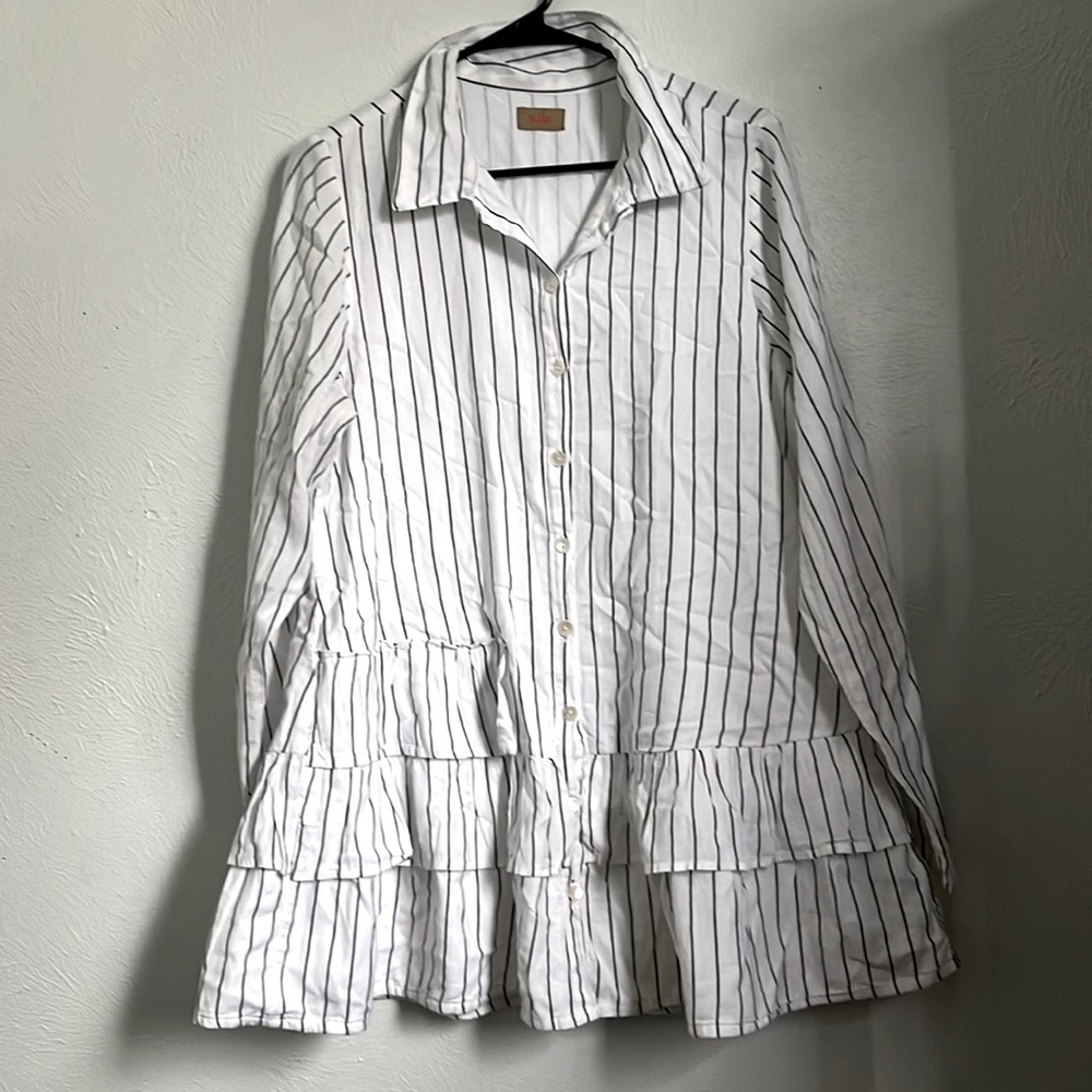 Tulip Top Women’s Medium Black Striped Peplum Tunic Long Sleeve